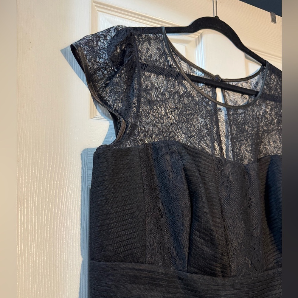 City Chic Black Lace Fit & Flare Plus Size 18 Worn Once | Wedding Guest Cocktail - Picture 3 of 7